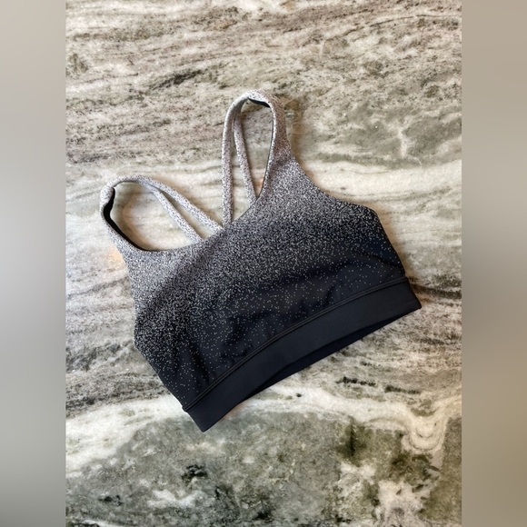 Lululemon Energy Bra Size 2
Ombre Speckle Stop Jacquard EB Black White - Picture 2 of 6